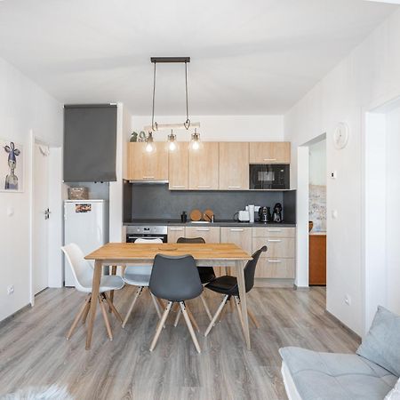 Mirabel Apartments Klinovec Лоучна-под-Кліновцем Екстер'єр фото